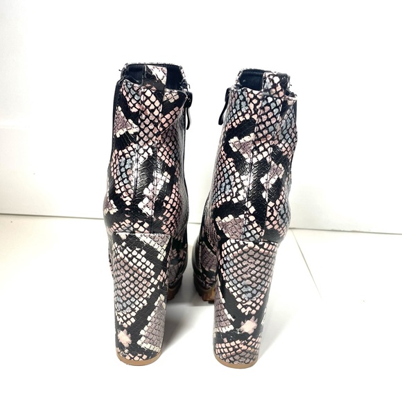 Nice heel boots brand new - Picture 6 of 8